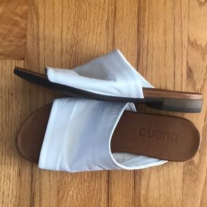 Bueno woman’s sandal